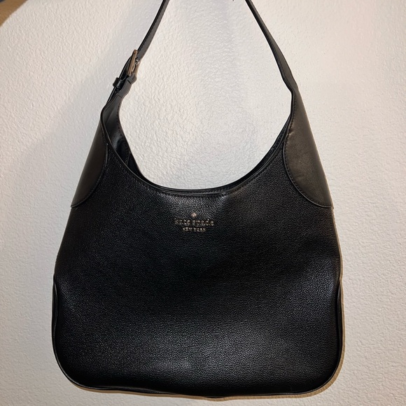kate spade Handbags - Kate Spade medium sized shoulder bag